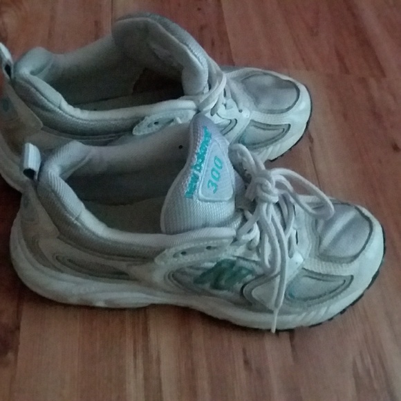 new balance 300 womens Green